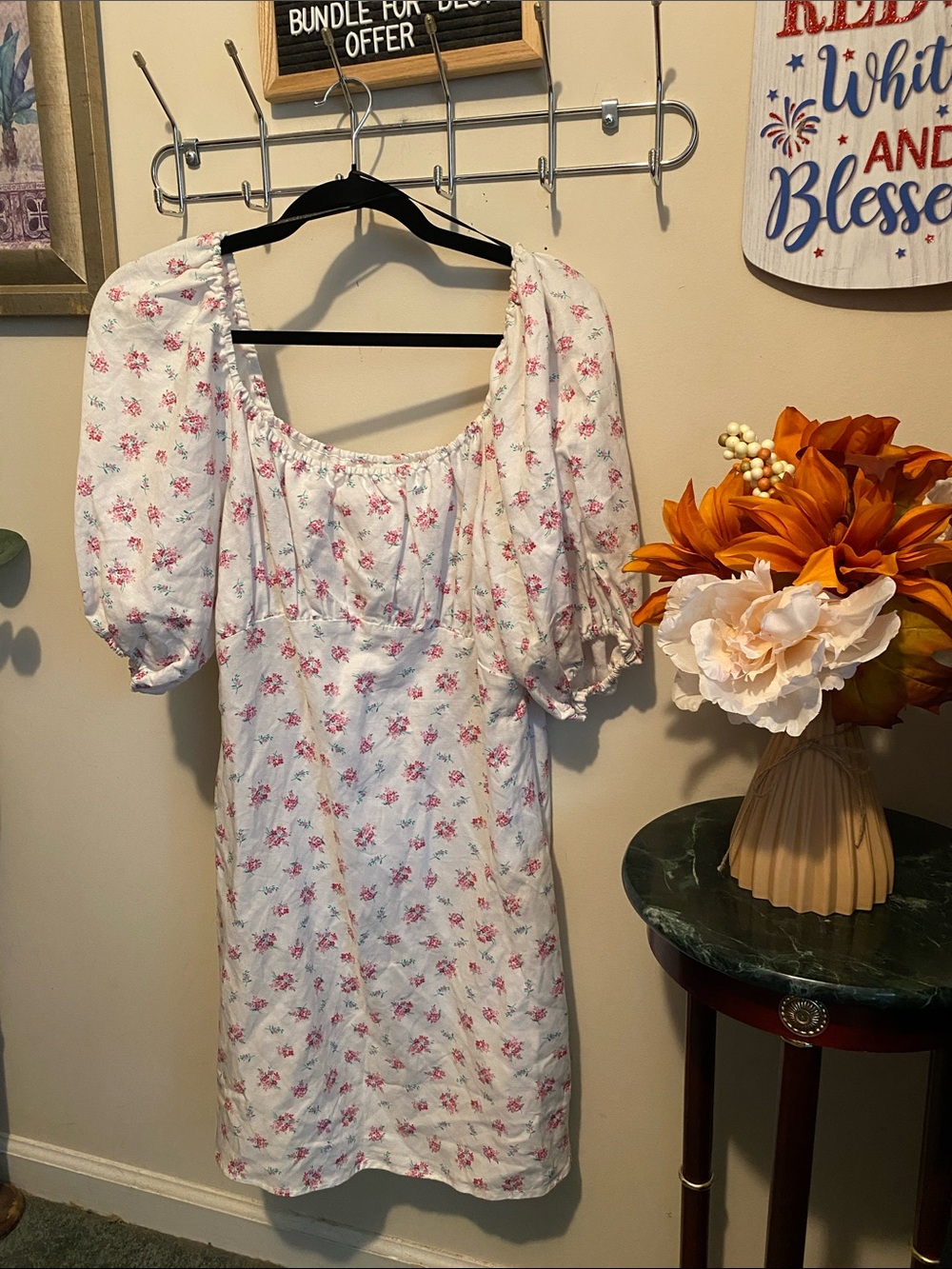 H&M White Viscose & Linen Floral Puff Sleeve Dress Size Medium